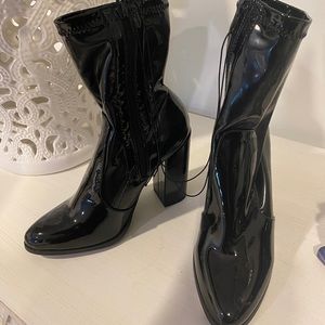 Women’s Black Patent Leather Heeled Boots 7